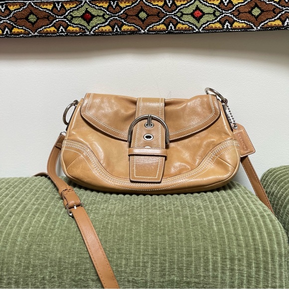 Vintage Soho Coach Y2K 2000s tan leather purse silver buckle and crossbody strap - Picture 2 of 12